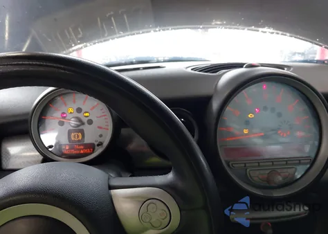 2008 Mini Cooper S Clubman из США, поврежденный, VIN WMWMM33538TP71235